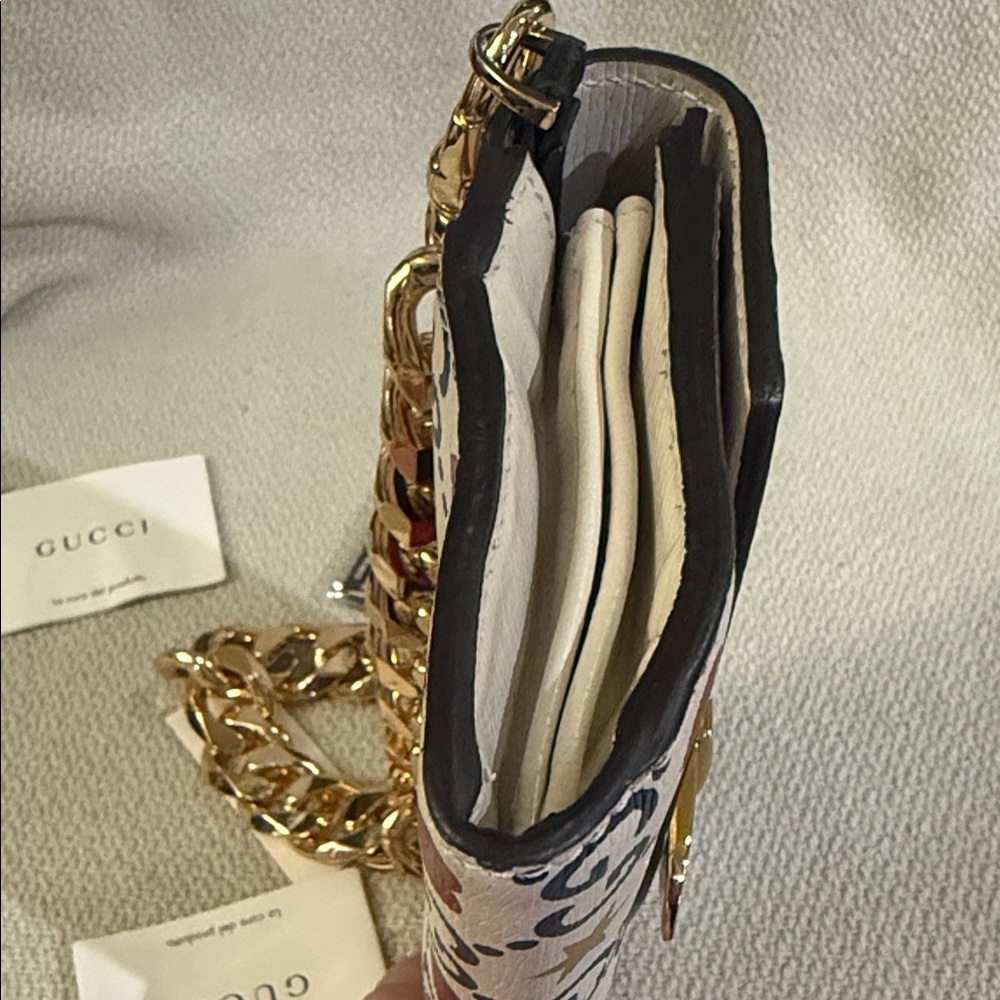 Gucci Limited Edition Leather Sylvie Valentines Day Wallet w/After Market Chain - Picture 13 of 14